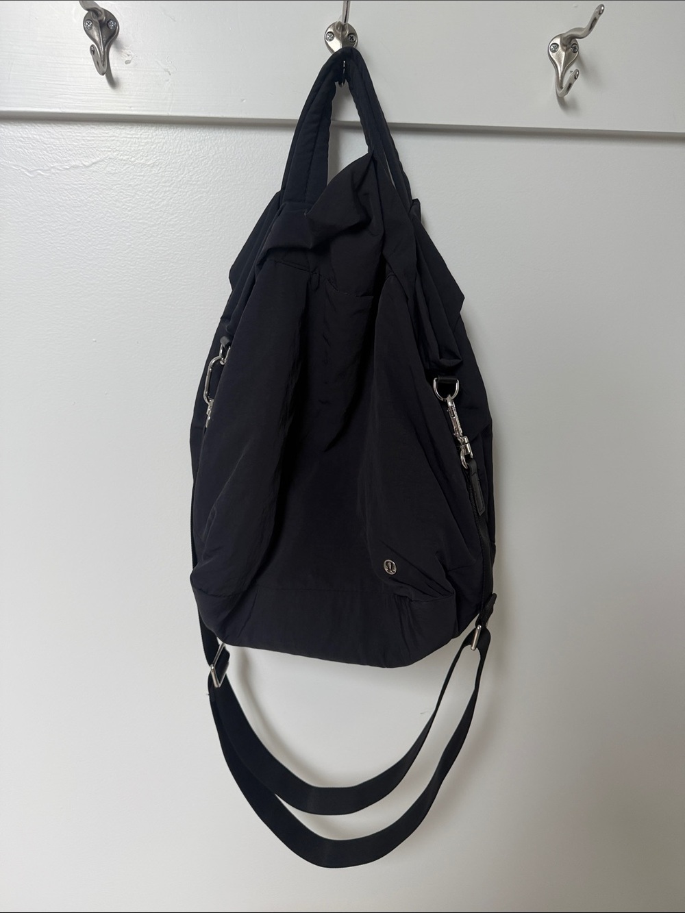 Black Lululemon bag